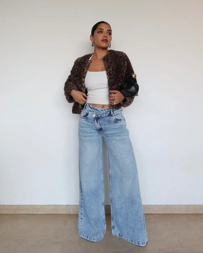 Statement Belt Wide-Leg Jeans